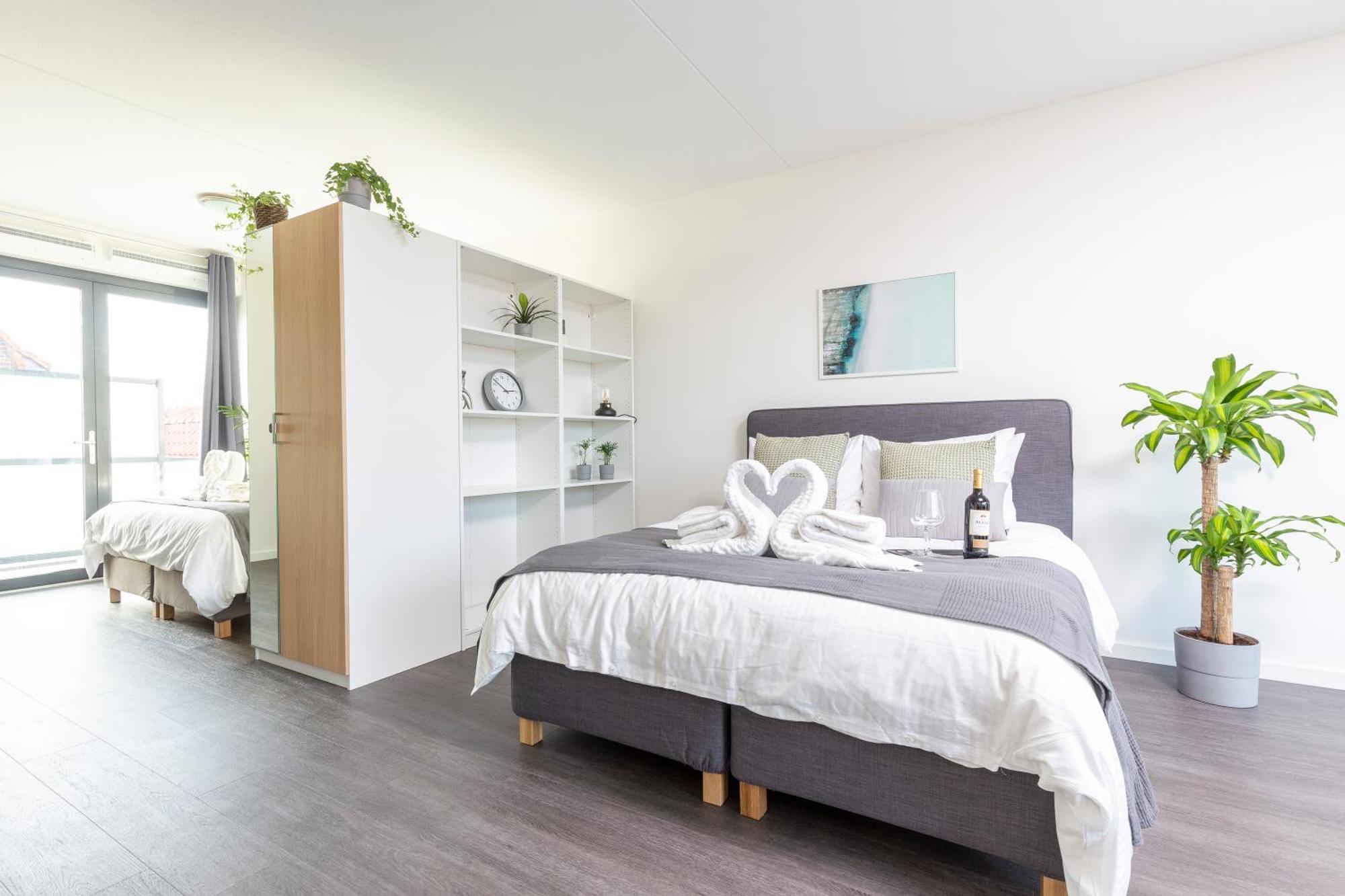 Family Executive Studio With Balcony Open Delft Utopia Flora 20F Eksteriør billede